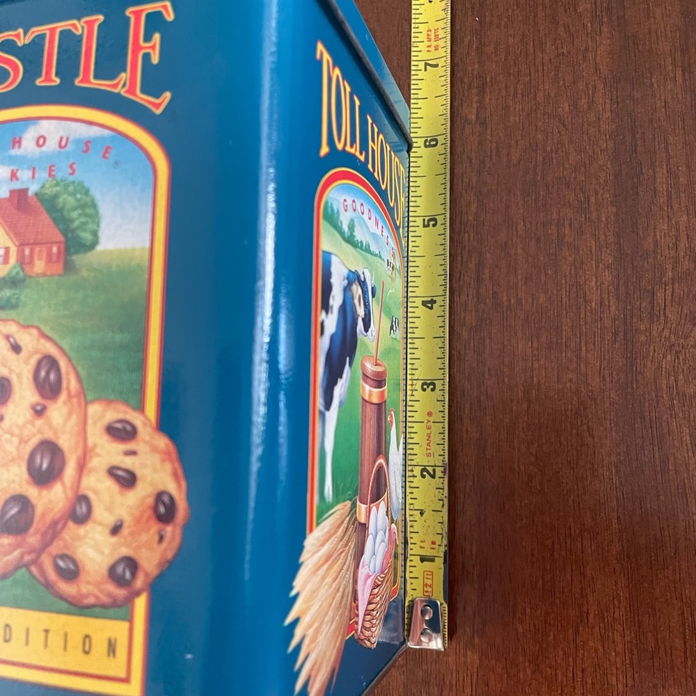 Vintage Nestlé Toll House Cookie Tin 🍪 Limited Edition - Picture 6 of 6